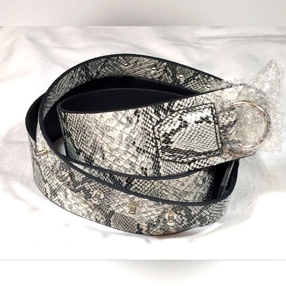 Faux Reptile Skin Black and Grey Buckled Fashion Belt Size 18/20 - Picture 3 of 6
